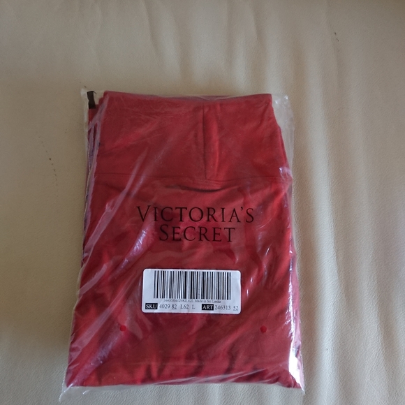 Victoria's Secret Fleece Lined Ultimate Leggings - Picture 2 of 2